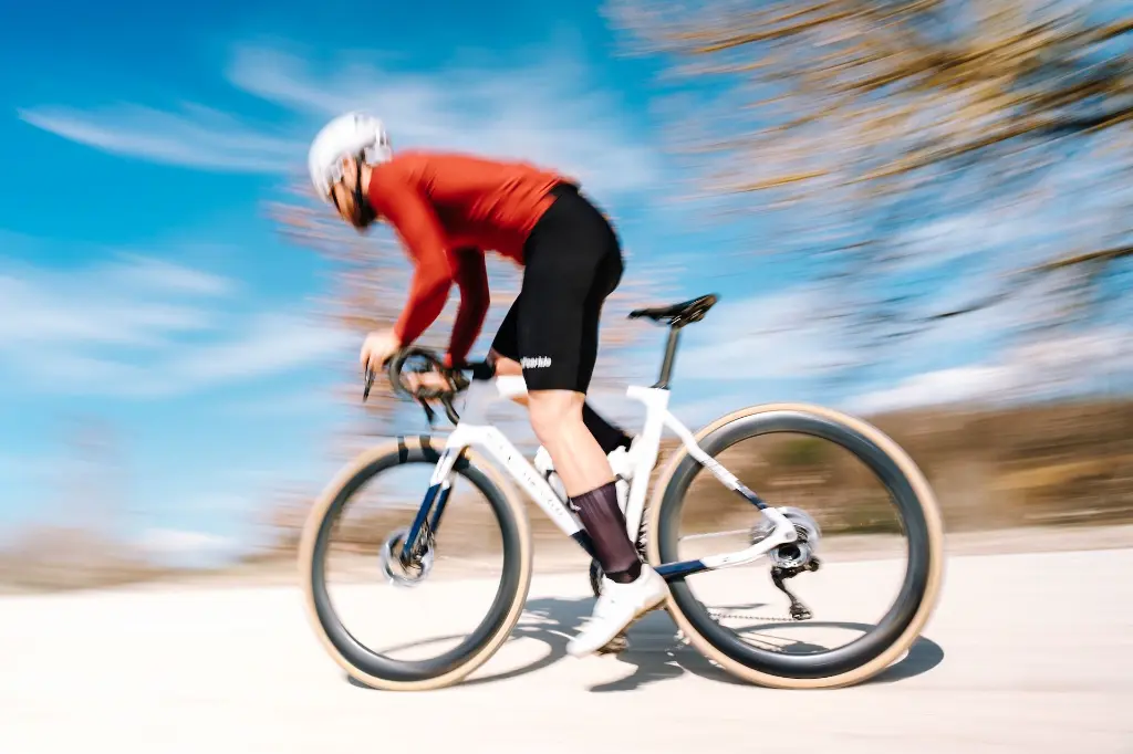 @cyclingmedia_agency - Le Coffee Ride Shooting - c'est la course - Strade Bianche - 6.3.2025-0593.webp