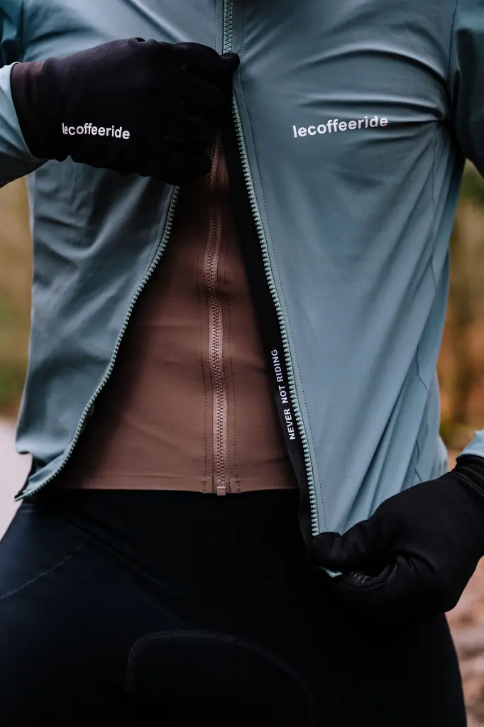 @cyclingmedia_agency - Le Coffee Ride - Shooting Mid Season - 2.2.2026_0060.webp