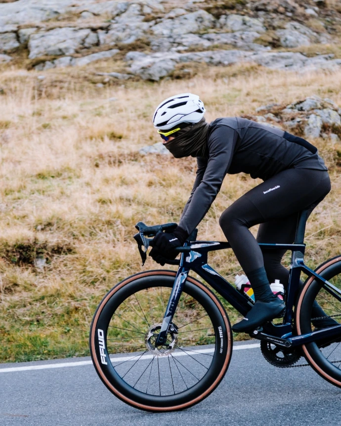 @cyclingmedia_agency - Le Coffee Ride - Studio Shoot Winter - 28.9.2026_0149.webp