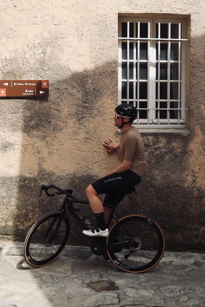 https://www.lecoffeeride.cc/wp-content/uploads/2024/06/448187308_883127153830381_4835943284164790103_n.jpg