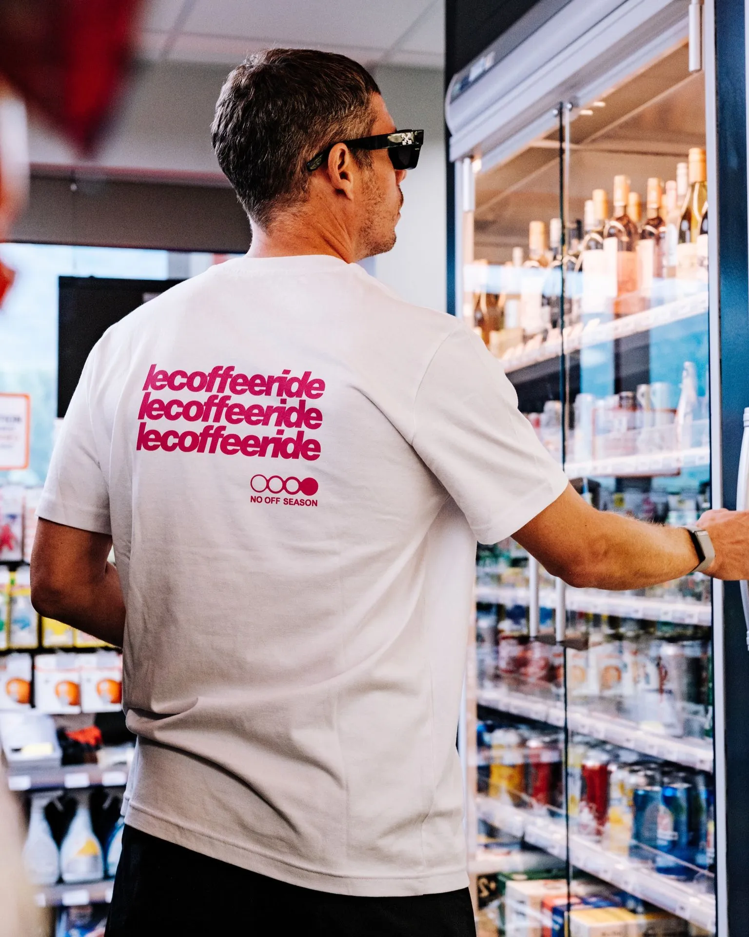 T-Shirt No Off Season White Pink (XS)