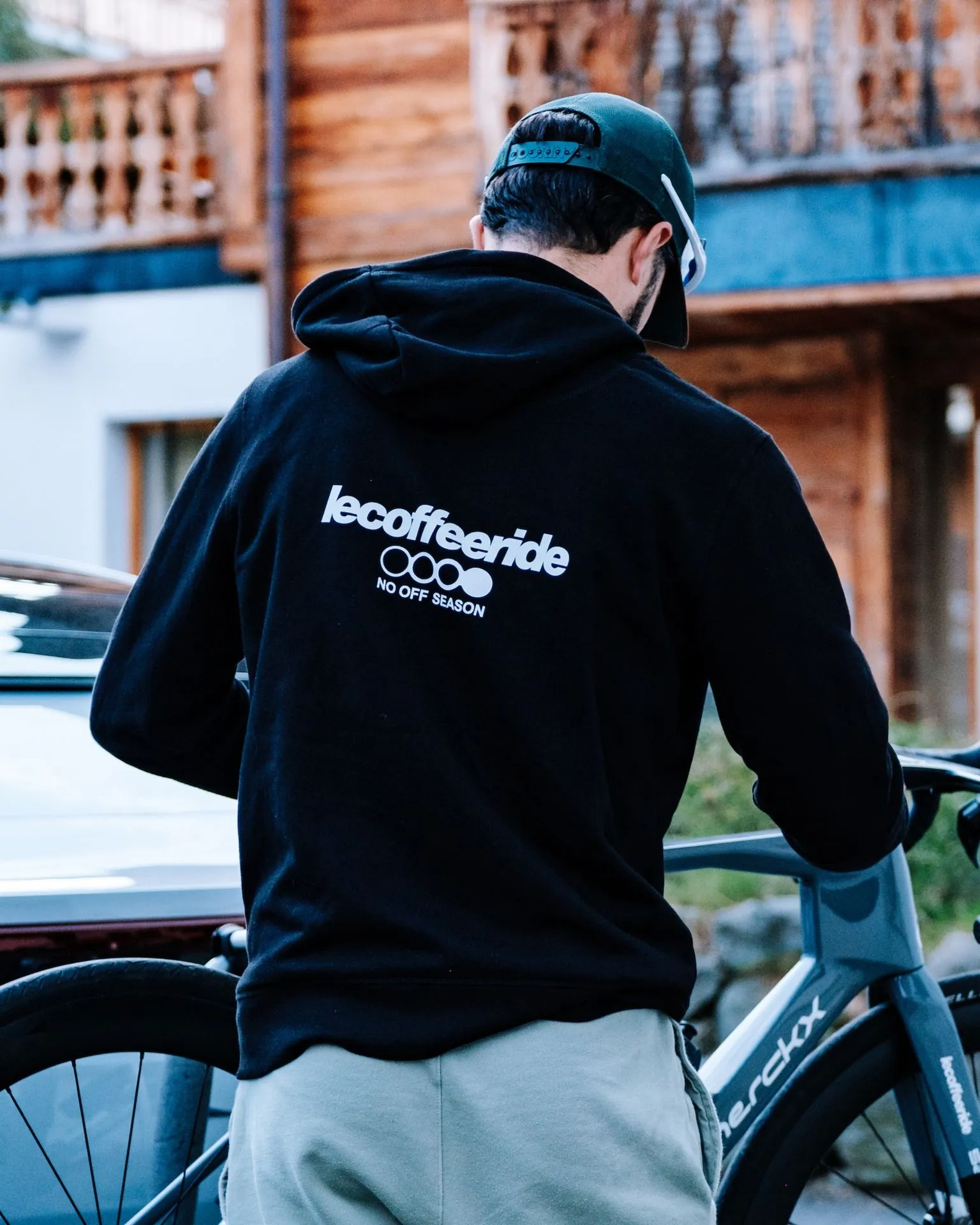 Hoodie No Off Season Black (XS)